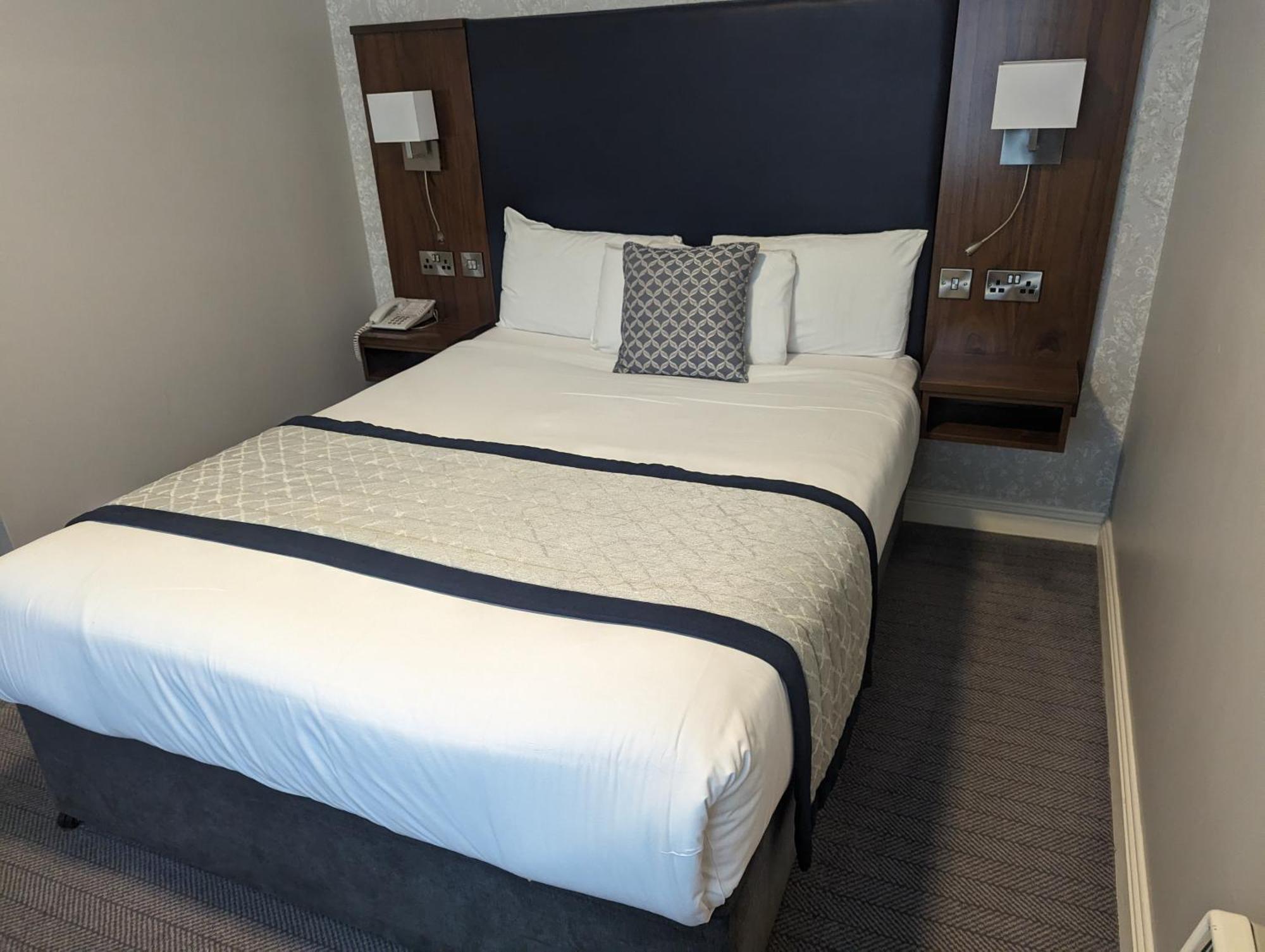 Western Hotel 4*