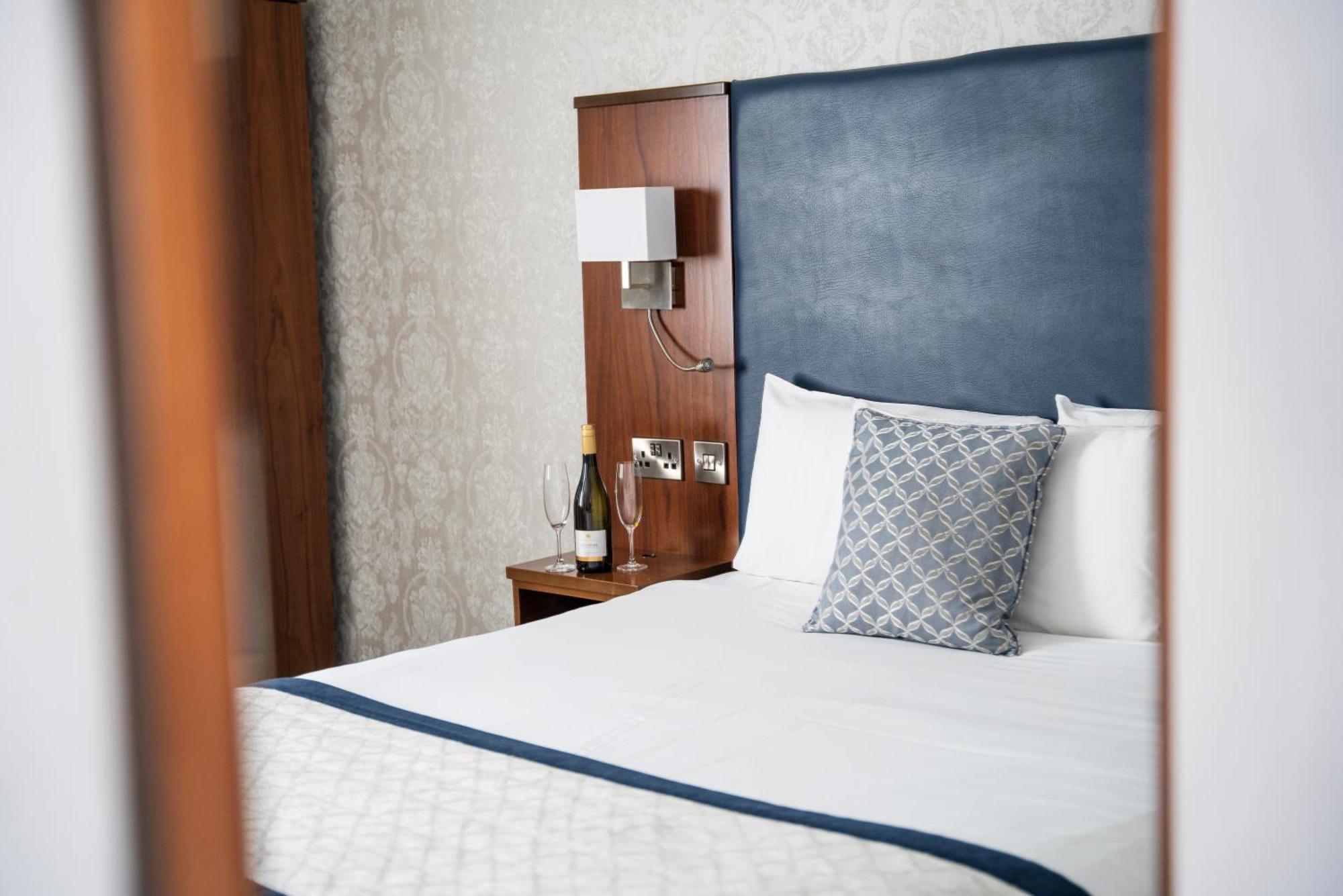 Western Hotel 4*
