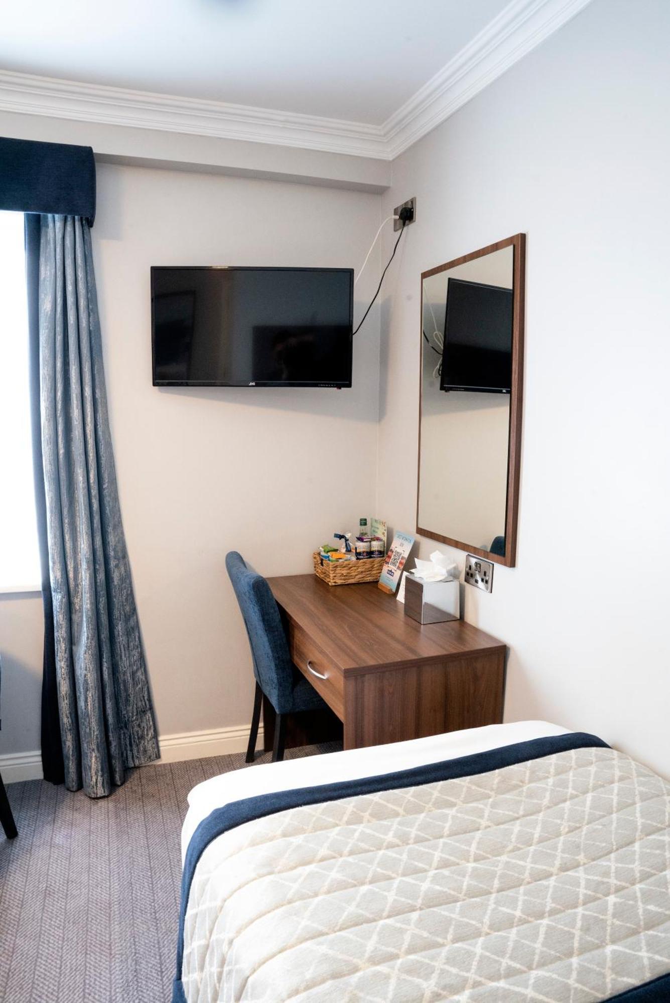 Western Hotel 4*