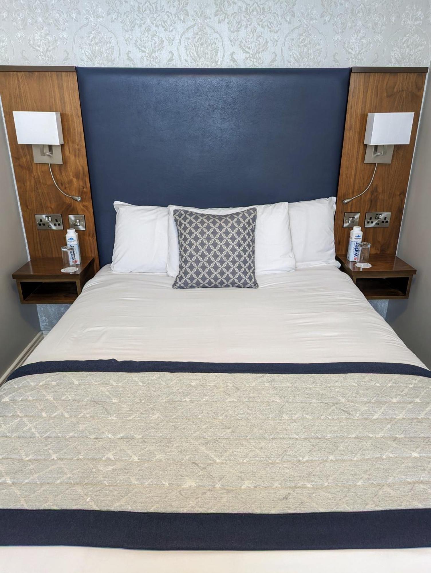 Western Hotel 4*